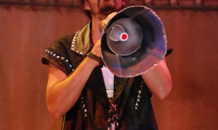 oedwithhorn1.jpg