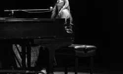 Elena Casanova in Concert